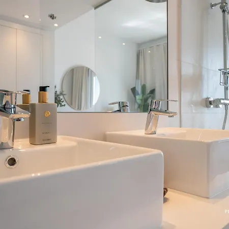 Paraiso Pueblo - 3br With Panoramic Views And 7 Pools Estepona