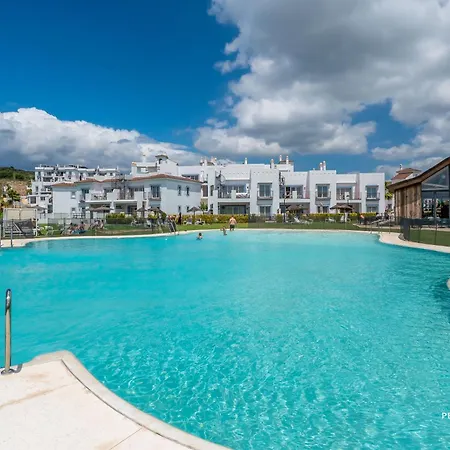 Apartment Paraiso Pueblo - 3br With Panoramic Views And 7 Pools Estepona