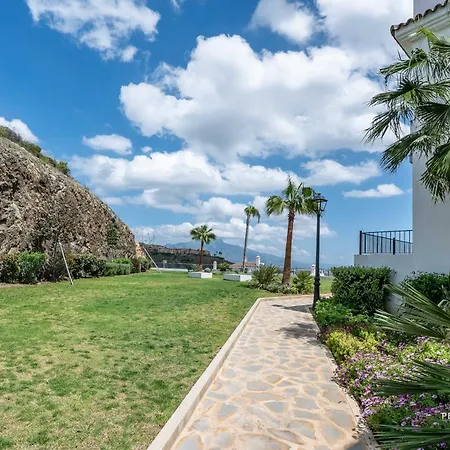 Paraiso Pueblo - 3br With Panoramic Views And 7 Pools * Estepona